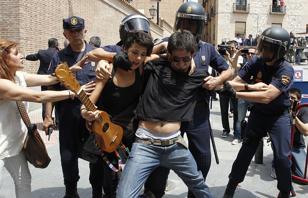 CONSTITUCIÓN AYUNTAMIENTOS MADRID PROTESTAS