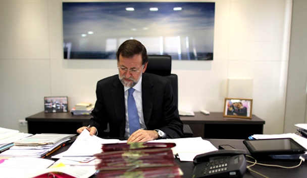 Rajoy en su despacho de La Moncloa
