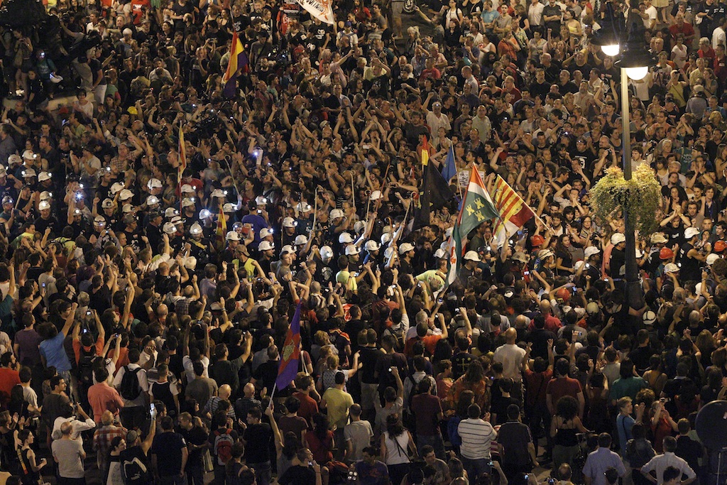 LA "MARCHA NEGRA" LLEGA A LA PUERTA DEL SOL
