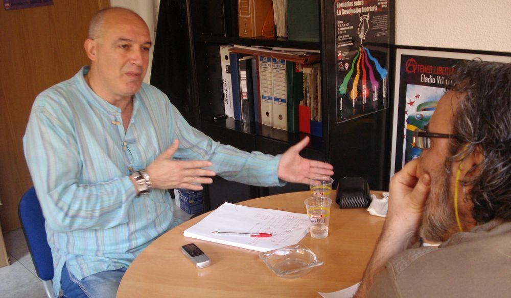 A la izquierda, José Manuel Muñoz Poliz, secretario general de CGT, en un momento de la entrevista. / CGT