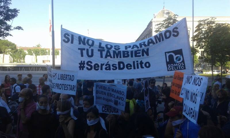 Pancartas_contra_ley_mordaza