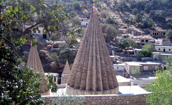 cupulas_Lalesh_yezidis cupulas_Lalesh_yezidis