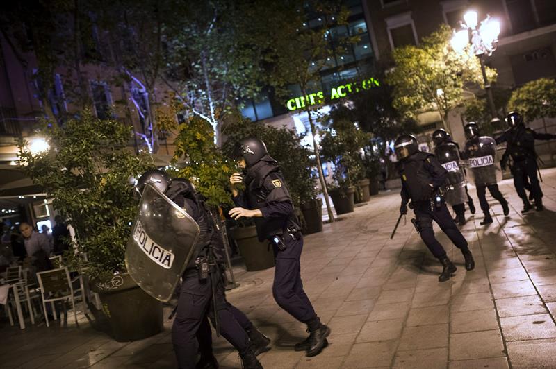 carga_antidisturbios_Montera
