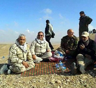 Mandos iraníes supervisando zonas de combate dentro de Irak. / Bas News