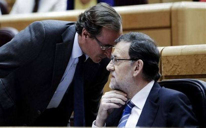Alfonso Alonso y Mariano Rajoy en una imagen de archivo en el Senado. / Efe