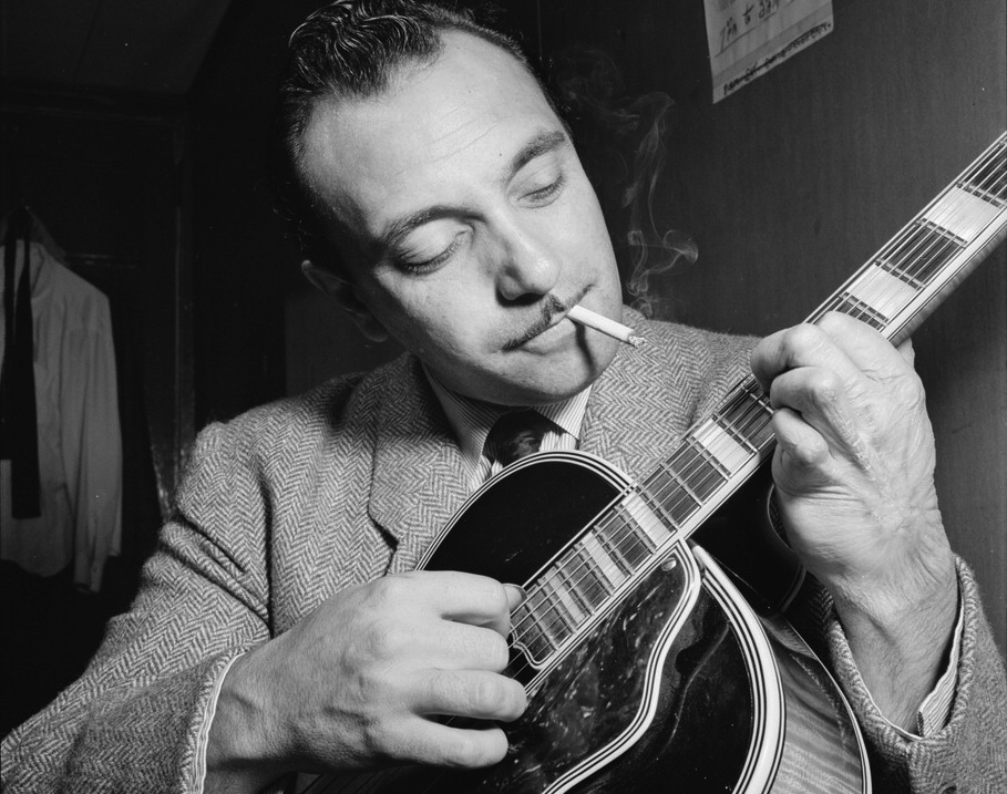Django Reinhardt en 1946.