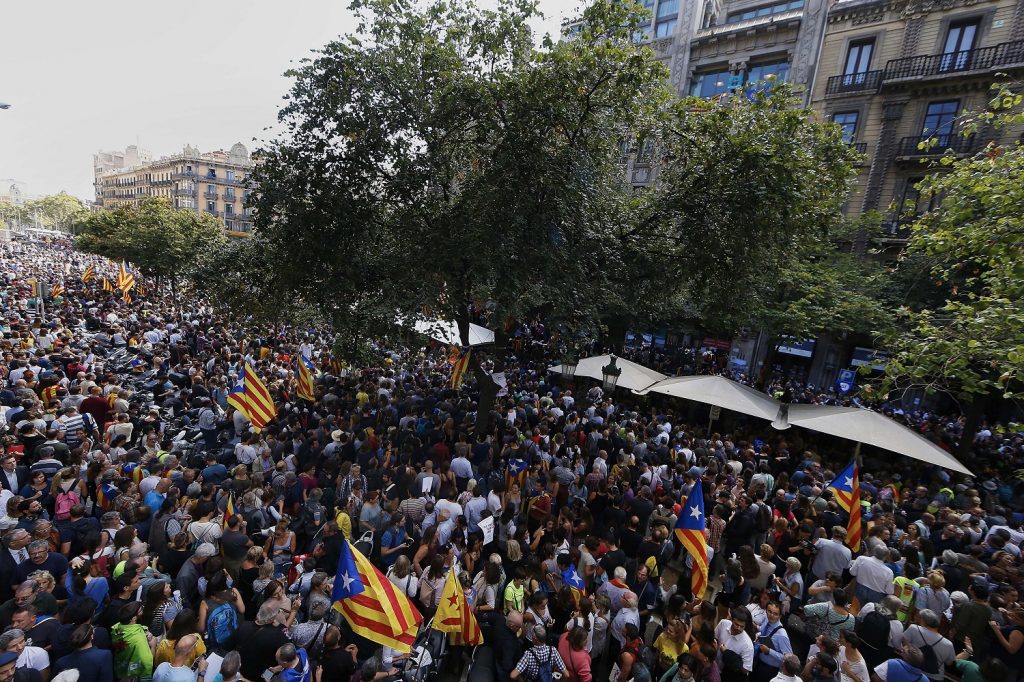 MANIFESTANTES CORTES CALLES CONSELLERIAS REGISTRADAS