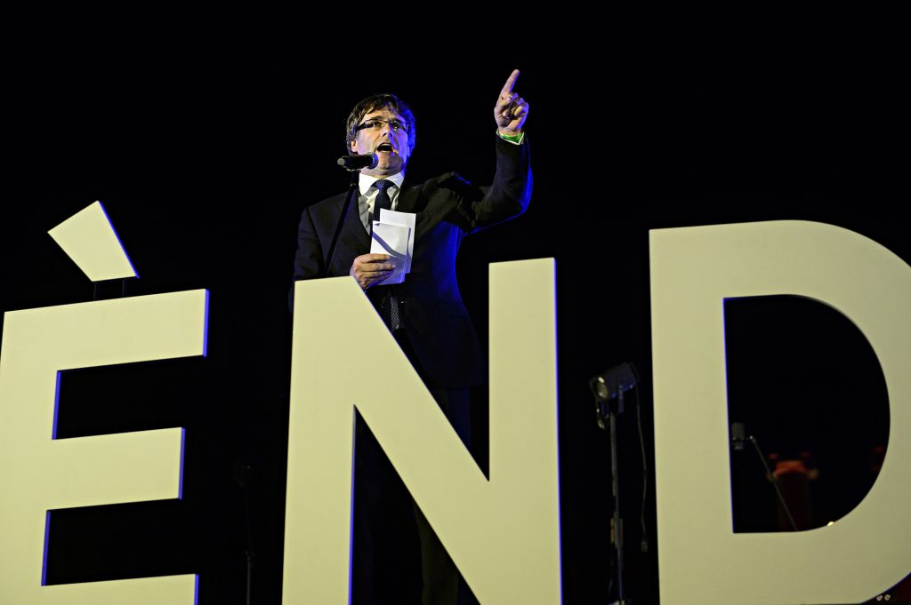 Carles Puigdemont en un momento del acto de cierre de campaña por el referéndum del 1-O