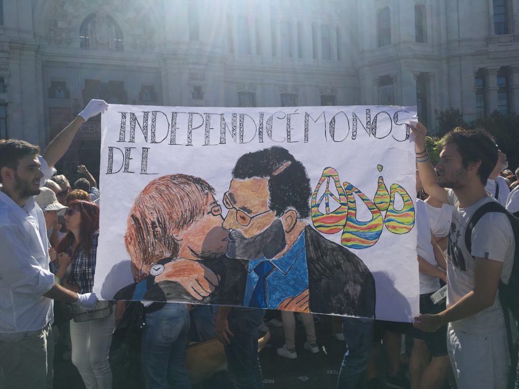 Cartel de la manifestación '¿Hablamos?' en Madrid.
