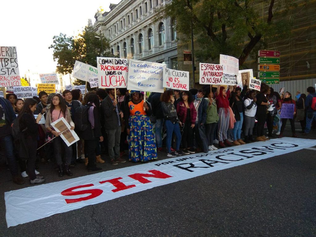 Cabecera manifestación de este domingo contra el racismo en Madrid.