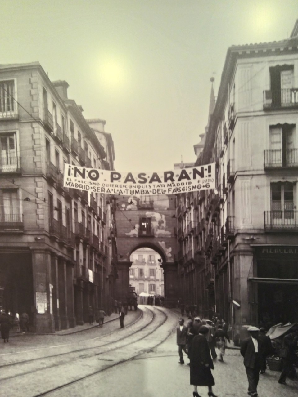 Imagen de la exposición del Ayuntamiento de Madrid en la Plaza Mayor.