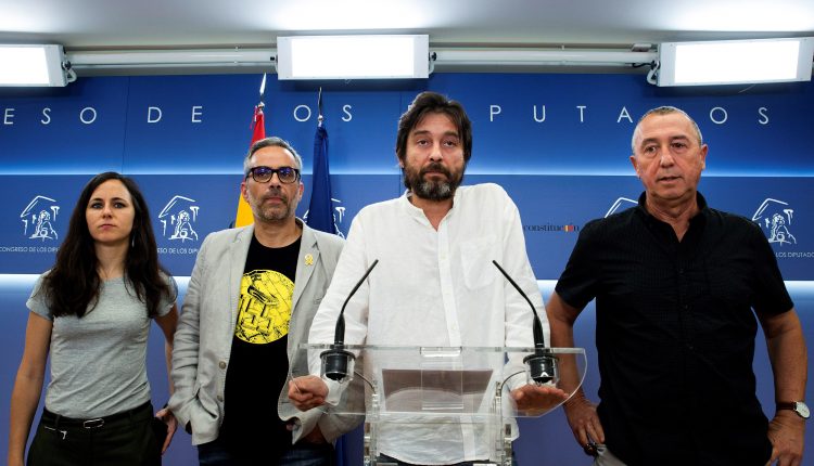 Podemos-comision-monarquia