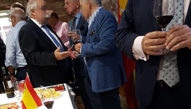 Evento de la Policía con 'Billy el Niño' al fondo.