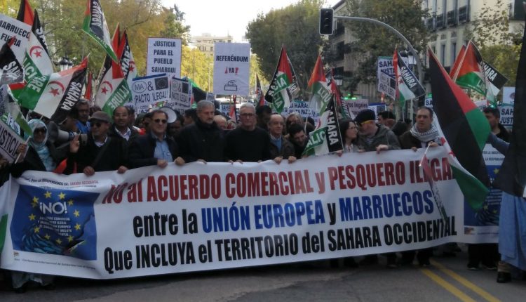 Cabecera de la manifestación por el Sahara Occidental.