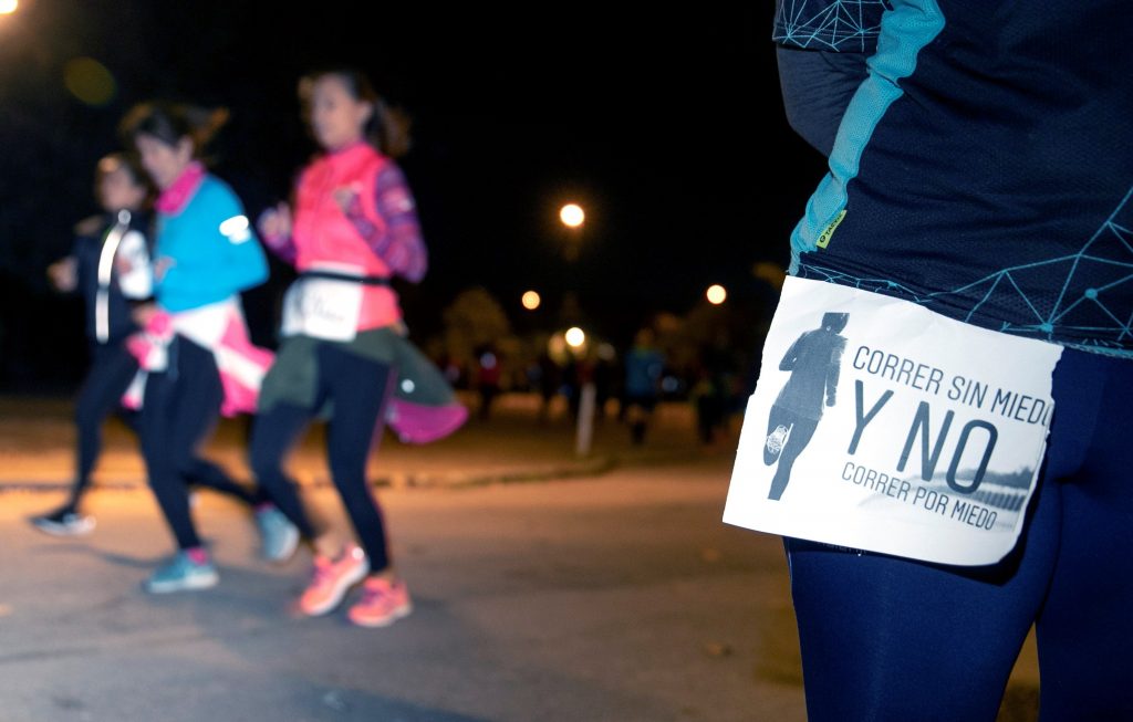 Centenares de personas salen a correr en Zaragoza en recuerdo de Laura