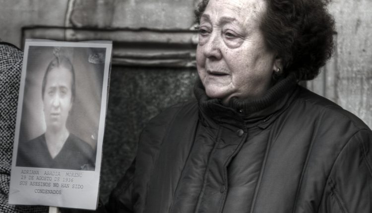 Una familiar de una represaliada del franquismo en Granada. memoria histórica andaluza