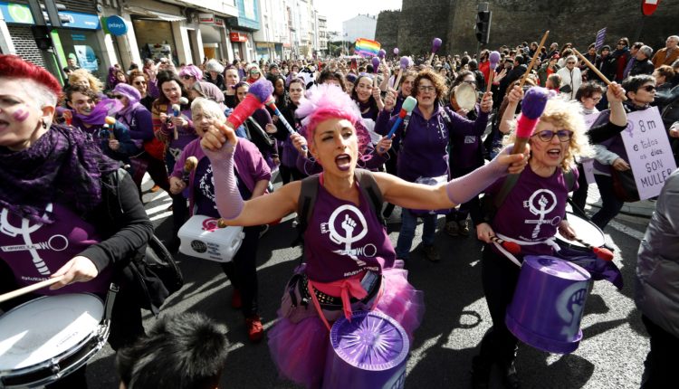 Cincuenta colectivos feministas, agrupados en la plataforma Galegas 8M./ Eliseo Trigo (Efe)