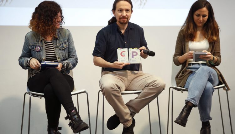 Los principales dirigentes de Podemos, el secretario general del partido y candidato de Unidas Podemos a la presidencia del Gobierno, Pablo Iglesias, Ione Belarra (d), y Sofía Castañón (i) presentan su programa electoral para el 28A. reforma fiscal Podemos presenta