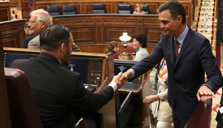 Sesión constitutiva de las nuevas Cortes Generales