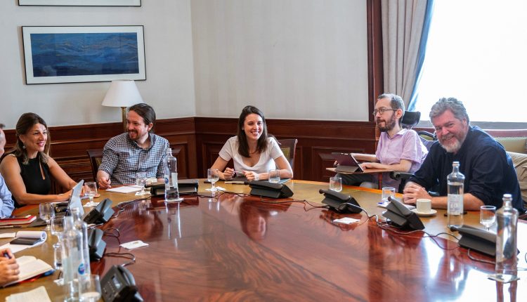 Reunión confederal Podemos para las negociaciones del Gobierno