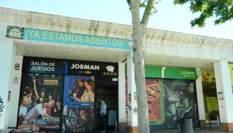 Una casa de juego en Rivas en la Avenida Pablo Iglesias, donde más entidades bancarias se agrupan.