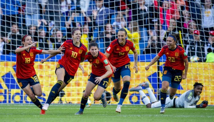 Imagen de un partido del Mundial de Fútbol Femenino celebrado el año pasado. / Efe