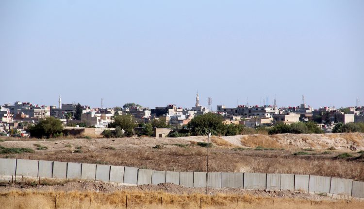 Turquia ataca a los kurdos en Siria