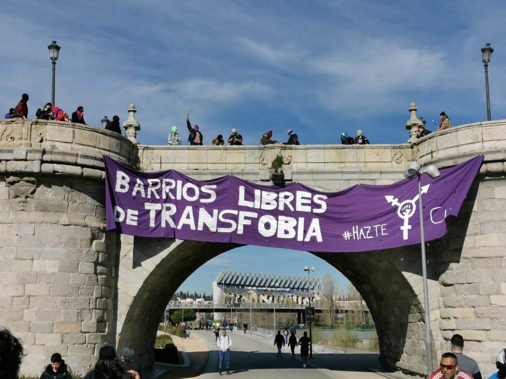 Acción contra la transfobia del Bloque Bollero este 8M.